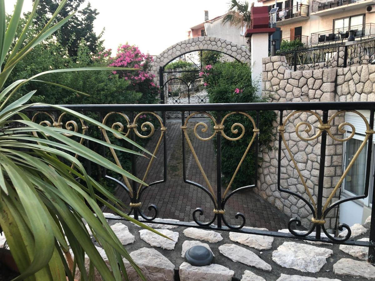 La Villa - Beach House & Rooms Crikvenica Exterior photo
